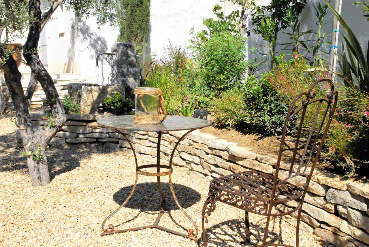 Bed and Breakfast Lousoan Aix-en-Provence Esterno foto